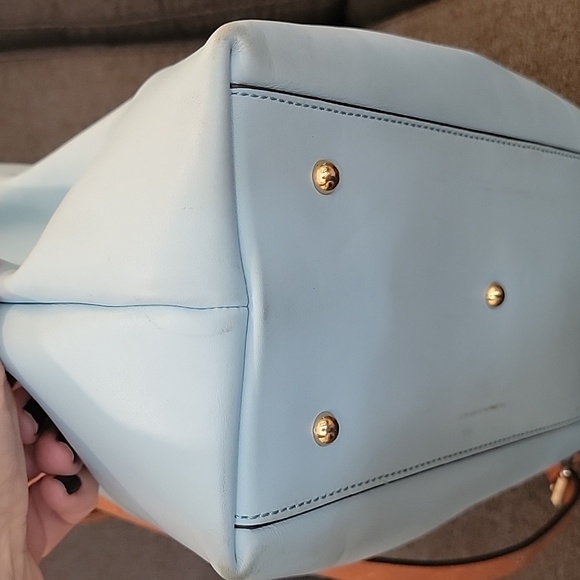 Dooney & Bourke Sky Blue LeatherTote Tan Handles - Picture 8 of 11